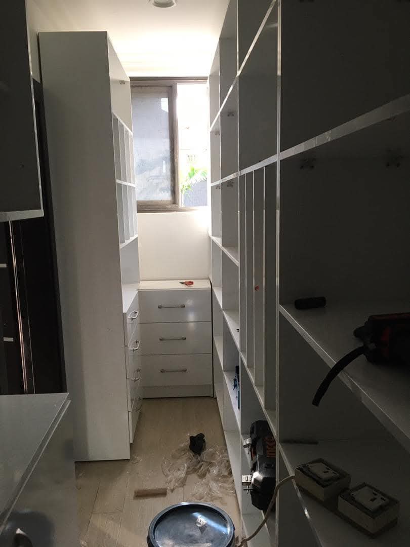 Walk-in Wardrobe & Closet